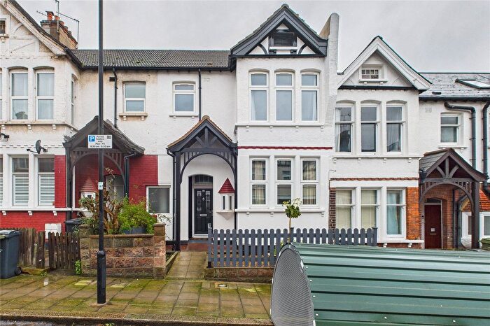 2 Bedroom Flat For Sale In Doverfield Road, London, SW2