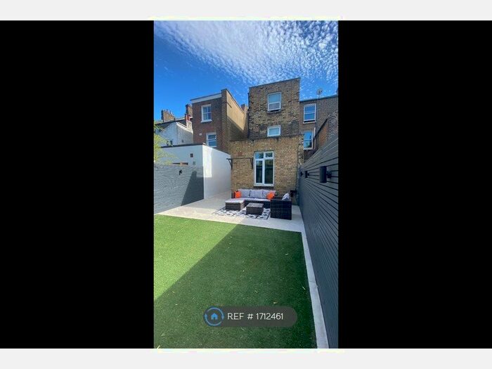 2 Bedroom Flat To Rent In Ferndale Rd, London, SW4