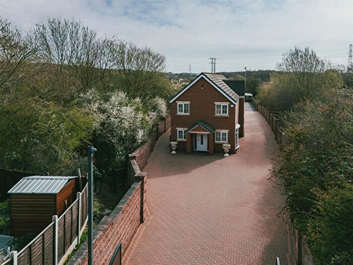 4 Bedroom Detached House For Sale In John Hibbard Avenue, Sheffield, S13