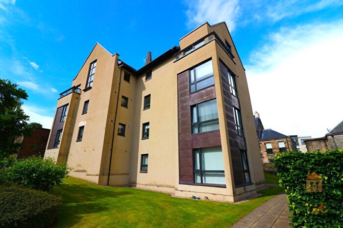 2 Bedroom Flat To Rent In Church Hill, Paisley, PA1
