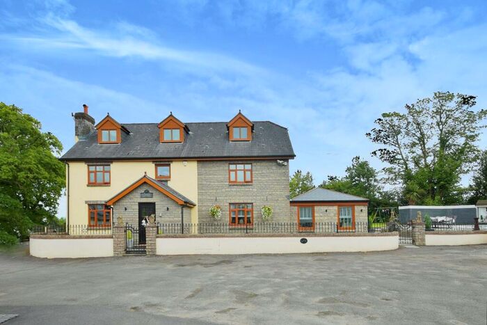 10 Bedroom Barn Conversion For Sale In Felindre, Swansea, SA5
