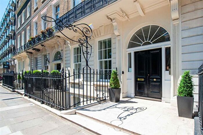 1 Bedroom Flat To Rent In Great Cumberland Place, Marylebone, W1H