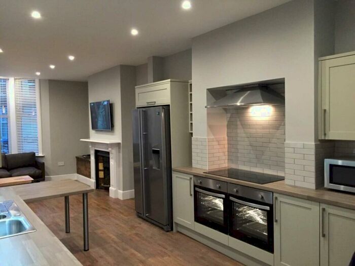 6 Bedroom Terraced House To Rent In Gresford Avenue, Wavertree, L17