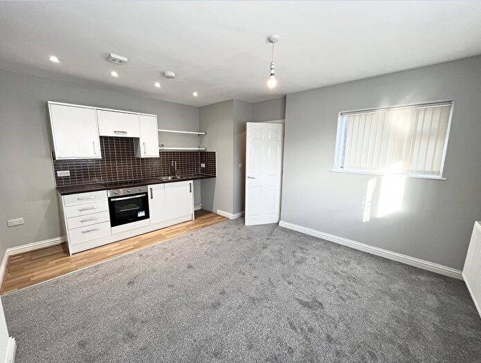 2 Bedroom Property To Rent In The Kingsway, Swansea, SA1