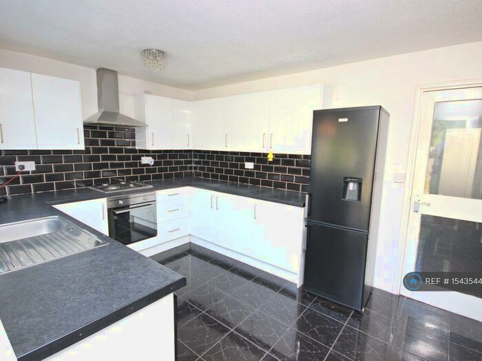 3 Bedroom Terraced House To Rent In Woodgate Gardens, Birmingham, B32