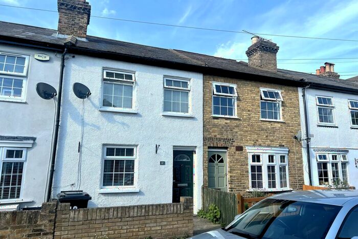 2 Bedroom Terraced House To Rent In Freelands Grove, BR1