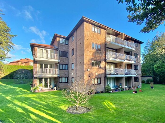 3 Bedroom Apartment For Sale In Lyndon Gate, Chine Crescent Road, Bournemouth, BH2