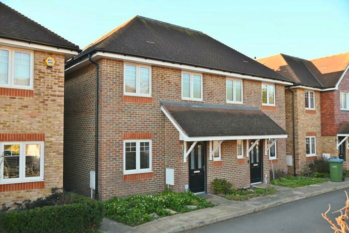 3 Bedroom Semi-Detached House To Rent In Mole Place, West Molesey, KT8