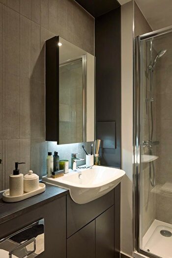 2 Bedroom Apartment To Rent In Candleriggs, Trongate, Glasgow, G1