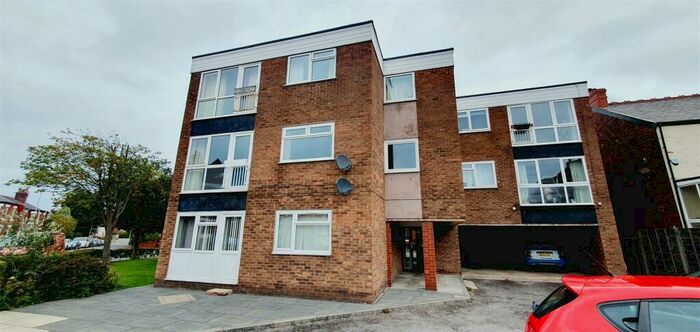 2 Bedroom Apartment To Rent In Elmfield Road, Stockport, SK3