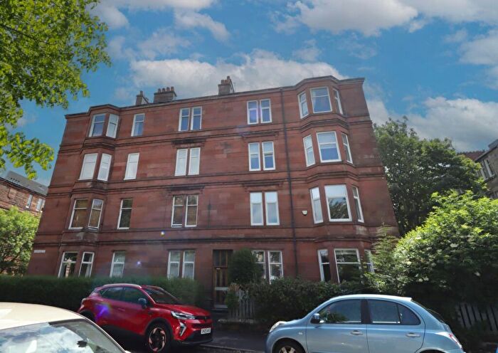 2 Bedroom Flat To Rent In Carmichael Place, Battlefield, Glasgow, G42