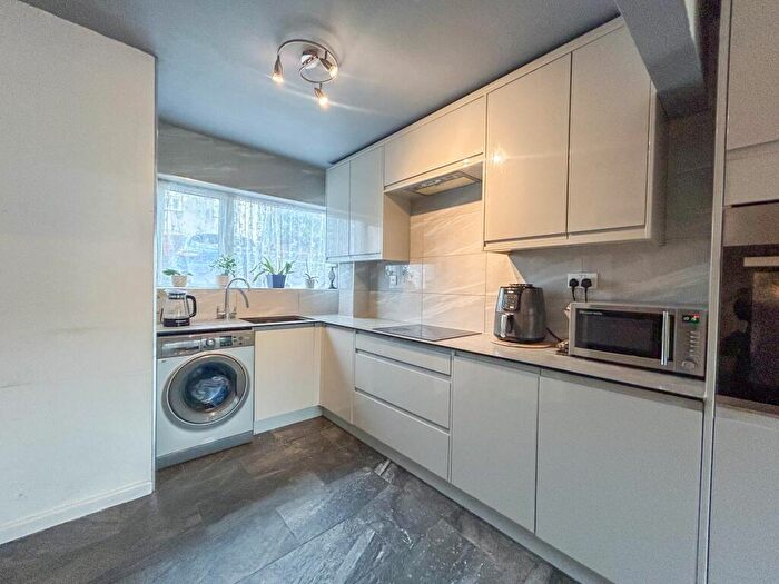 3 Bedroom Terraced House For Sale In The Courtlands, Greenmeadow, NP44