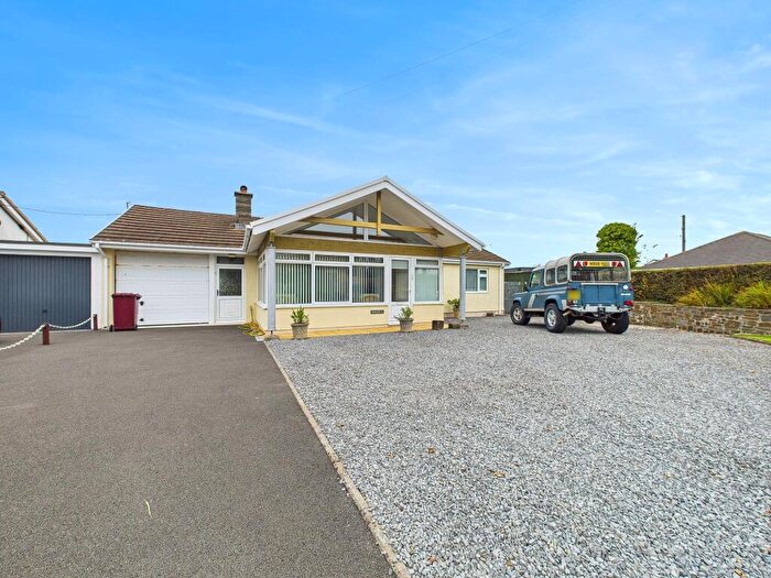 4 Bedroom Detached Bungalow For Sale In Jameston, Tenby, SA70
