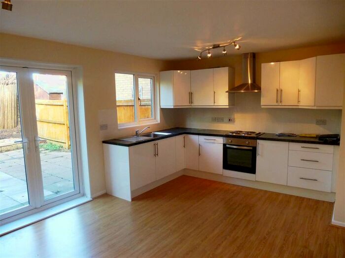 4 Bedroom Detached House To Rent In Derwood Grove, Werrington, Peterborough, PE4