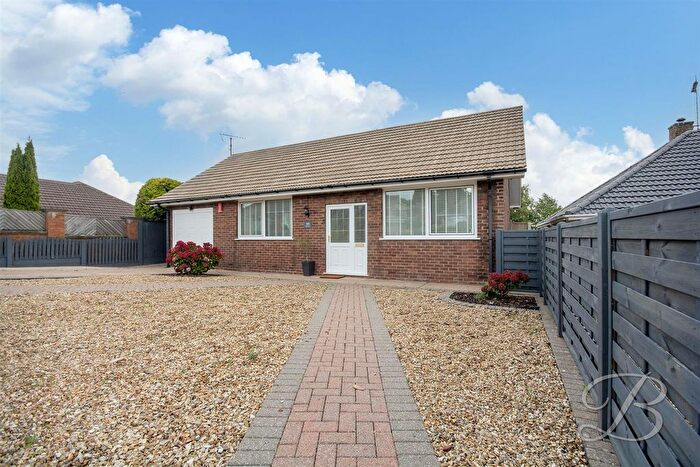 2 Bedroom Bungalow For Sale In Dorchester Drive, Berry Hill, Mansfield, NG18