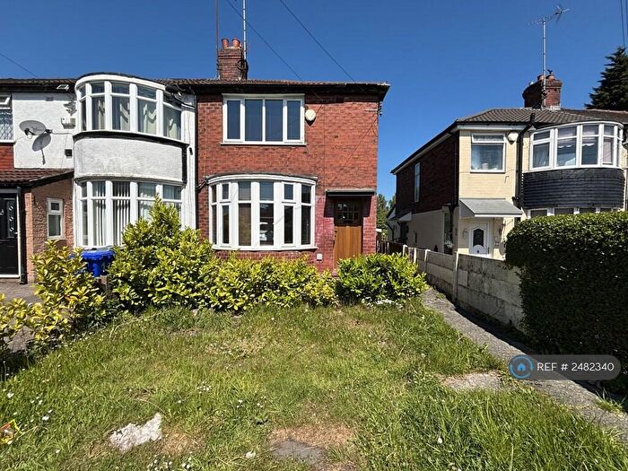 2 Bedroom Semi-Detached House To Rent In Lilmore Avenue, Manchester, M40