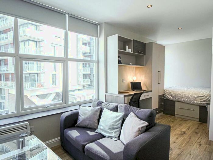 Studio To Rent In Blackfriars Road, Manchester, Greater Manchester, M3