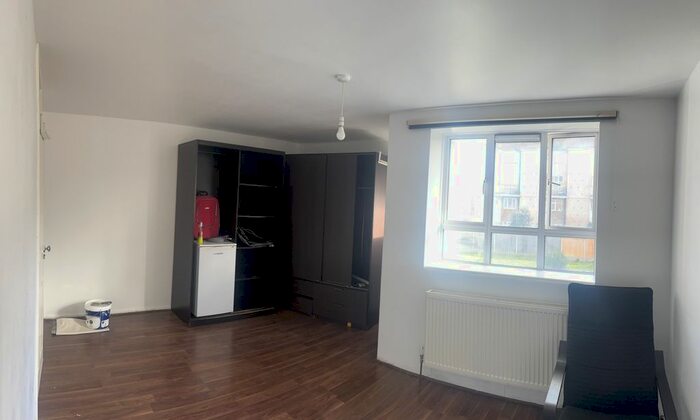 2 Bedroom Maisonette To Rent In Fore Street, London N9