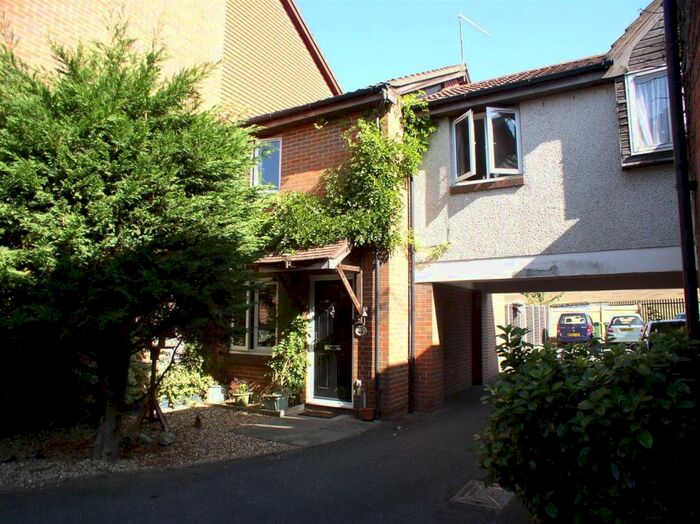 3 Bedroom Semi-Detached House To Rent In Shaw Drive, Walton-On-Thames, KT12