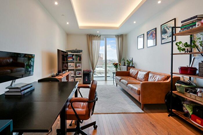 1 Bedroom Apartment To Rent In Park Vista Tower, E1W