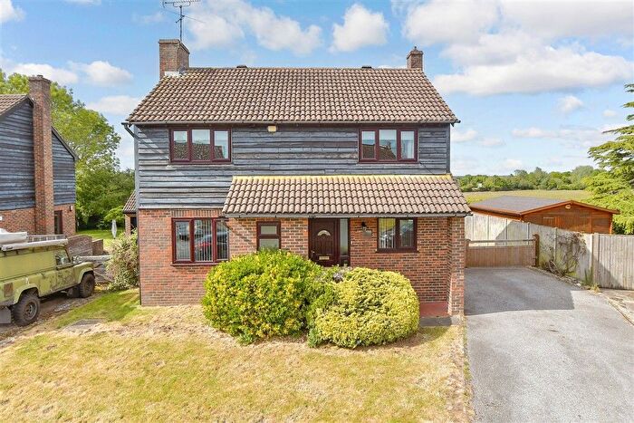 4 Bedroom Detached House For Sale In South Lea, Kingsnorth, Kent, TN23