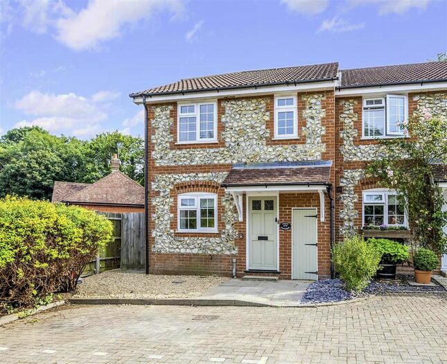 3 Bedroom End Of Terrace House To Rent In Willowbank Gardens, Tadworth, KT20