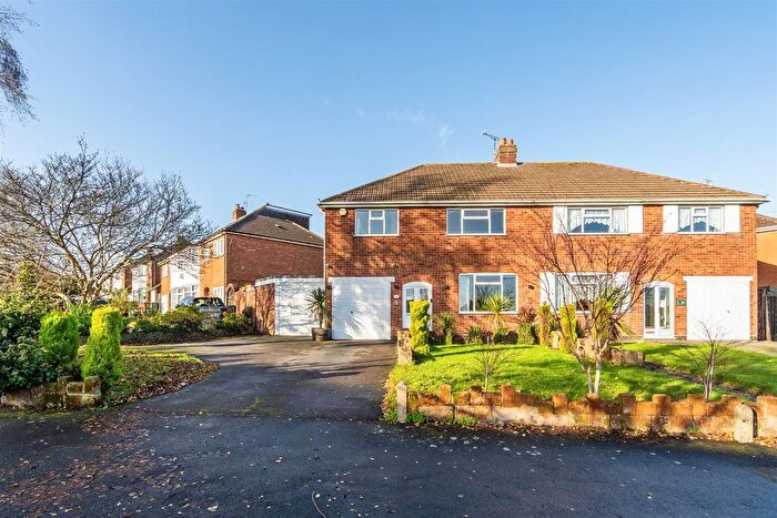 4 Bedroom Semi Detached House For Sale In High Street, Shirley, Solihull, B90