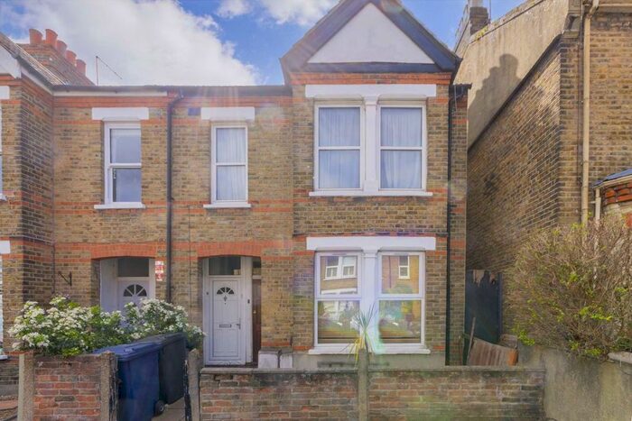 2 Bedroom Flat To Rent In Cumberland Road, London, W7