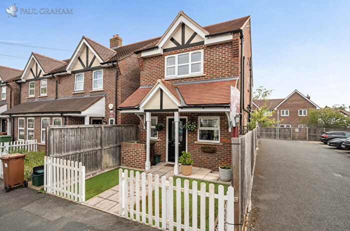 2 Bedroom Detached House For Sale In Cowper Avenue, Sutton, SM1