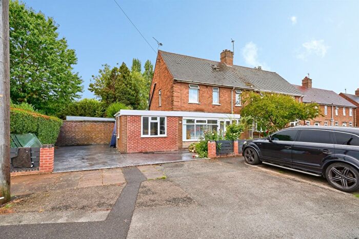6 Bedroom Semi-detached House For Sale In Morris Avenue, Walsall, WS2