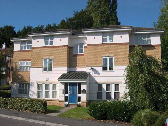 2 Bedroom Flat To Rent In Robertson Drive, St. Annes Park, Bristol, BS4