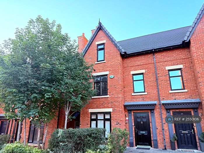4 Bedroom Semi-Detached House To Rent In The Moorings, Worsley, Manchester, M28