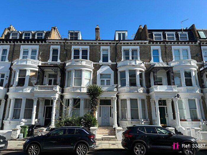 2 Bedroom Flat For Sale In Sinclair Road, London, W14