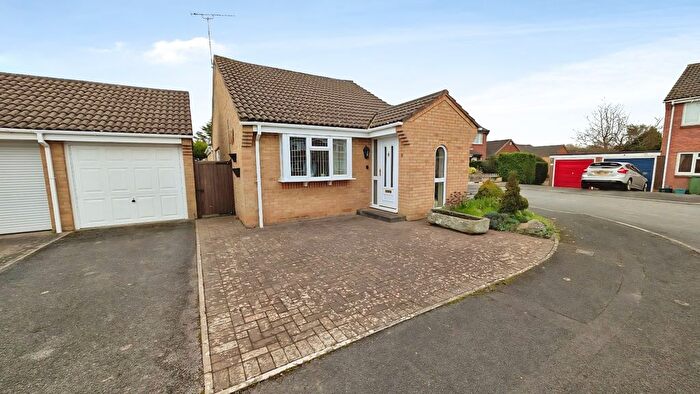 2 Bedroom Detached Bungalow For Sale In Cambrian Drive, Yate, Bristol, BS37