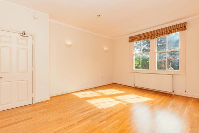 3 Bedroom Apartment To Rent In Norham Gardens, Oxford, OX2