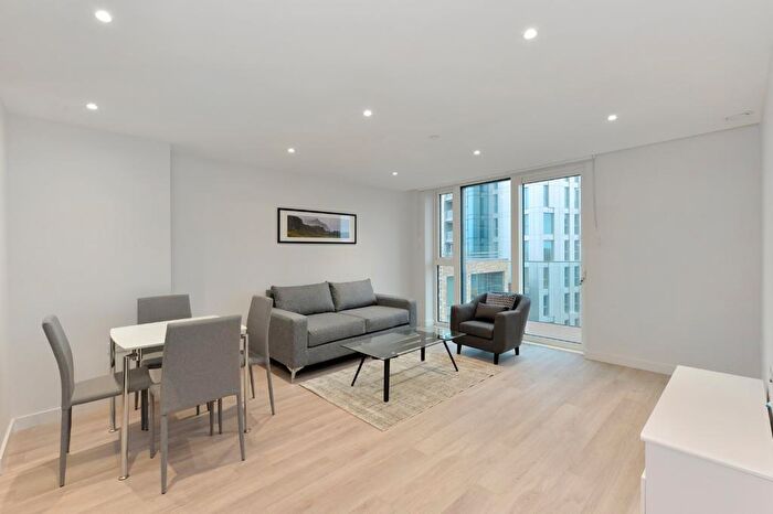 1 Bedroom Apartment For Sale In The Shoreline Building, Woodberry Down, N4