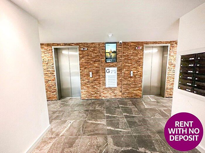 2 Bedroom Flat To Rent In Ashton Lane, Sale, Greater Manchester, M33