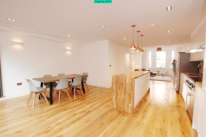3 Bedroom Ground Maisonette To Rent In Lavender Gardens, London, SW11