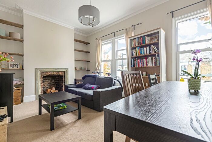 2 Bedroom Flat To Rent In Andalus Road, London, SW9