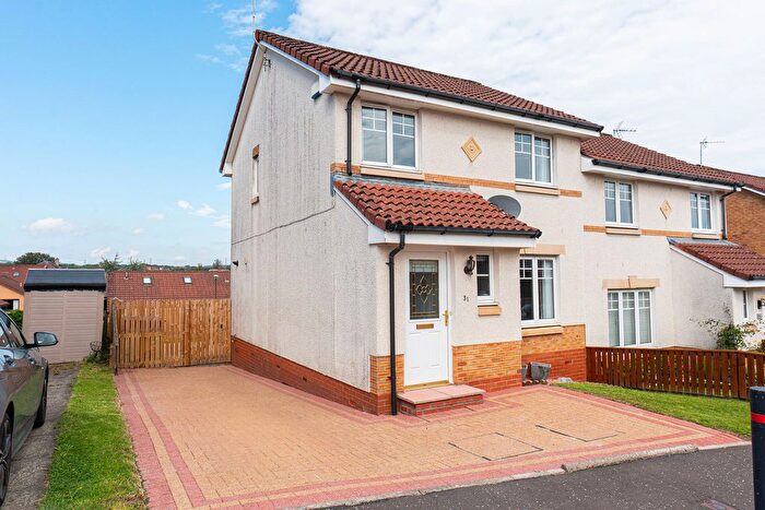 3 Bedroom Semi-Detached House For Sale In Greenacre Road, Bonnybridge, FK4