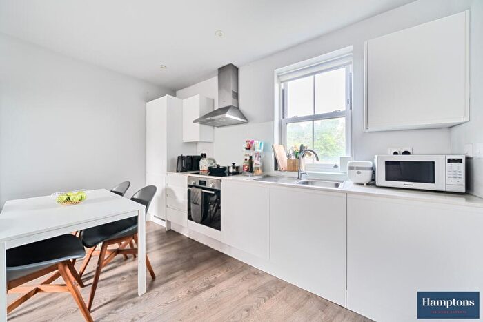 1 Bedroom Apartment To Rent In Rialto Road London, CR4