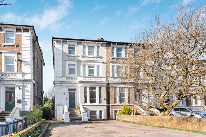 2 Bedroom Flat To Rent In Argyle Road, London, W13