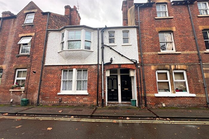 2 Bedroom Flat To Rent In Upper Fisher Row, OX1