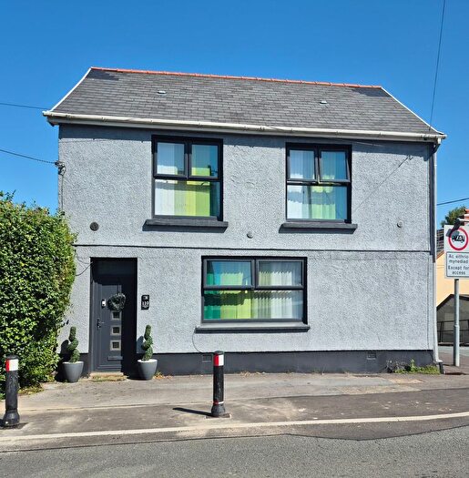 3 Bedroom Detached House For Sale In Carmarthen Road, Cross Hands, Llanelli, SA14