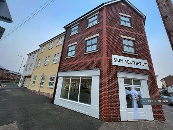 3 Bedroom Flat To Rent In Bridewell Court, Wrexham, LL13