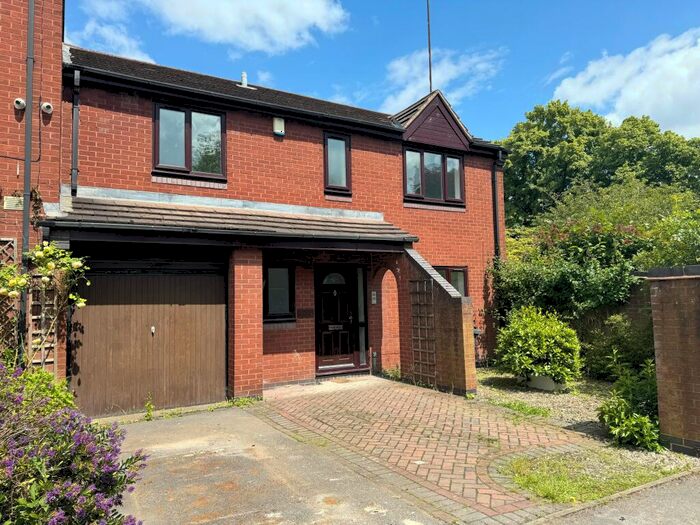 3 Bedroom Property To Rent In Aboyne Close, Edgbaston, Birmingham, B5