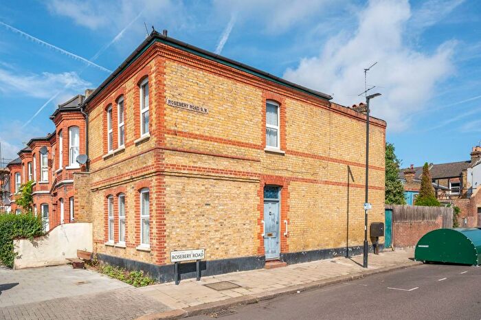 3 Bedroom End Of Terrace House For Sale In Thornbury Road, Brixton Hill, London, SW2