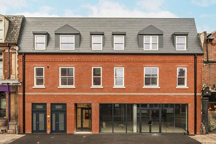 2 Bedroom Flat For Sale In Merton Road, South Wimbledon, SW19