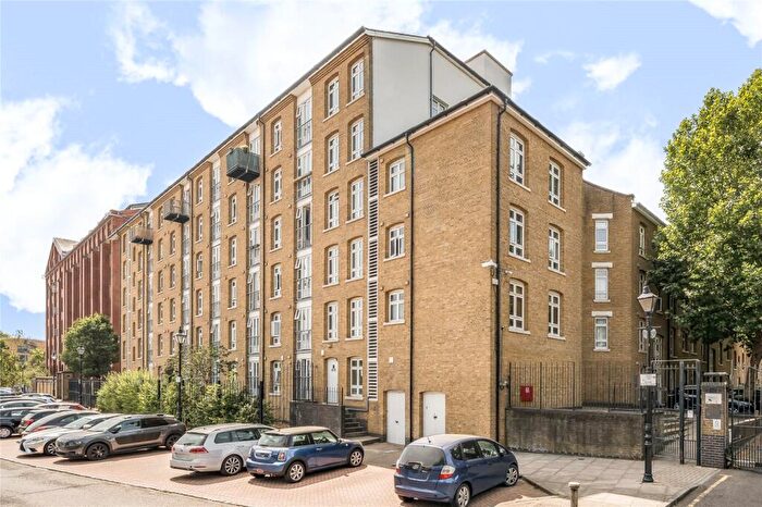 2 Bedroom Flat To Rent In Fairfield Road, Bow, London, E3