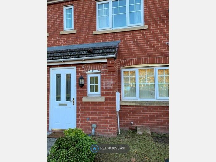 3 Bedroom Semi-Detached House To Rent In Balmoral Way, Birmingham, B14